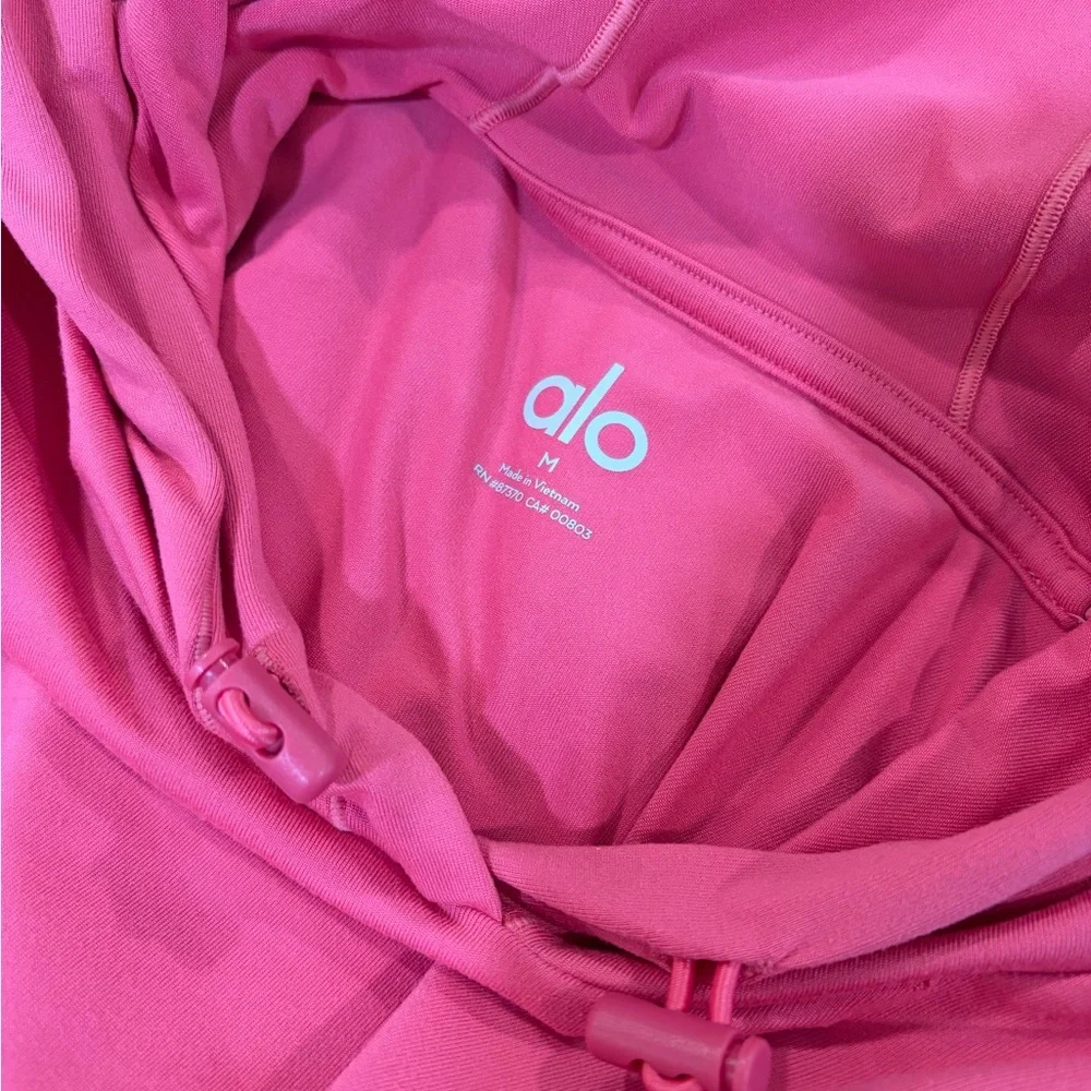 Alo Yoga Alosoft Long Sleeve Hooded Runner in pink Size M - Picture 4 of 6